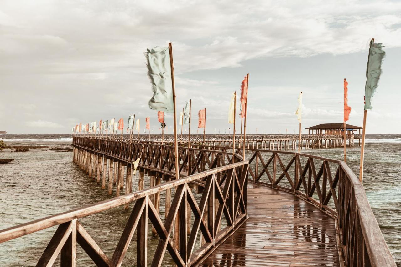 Alon Cloud9 Beach Front Catangnan Eksteriør bilde